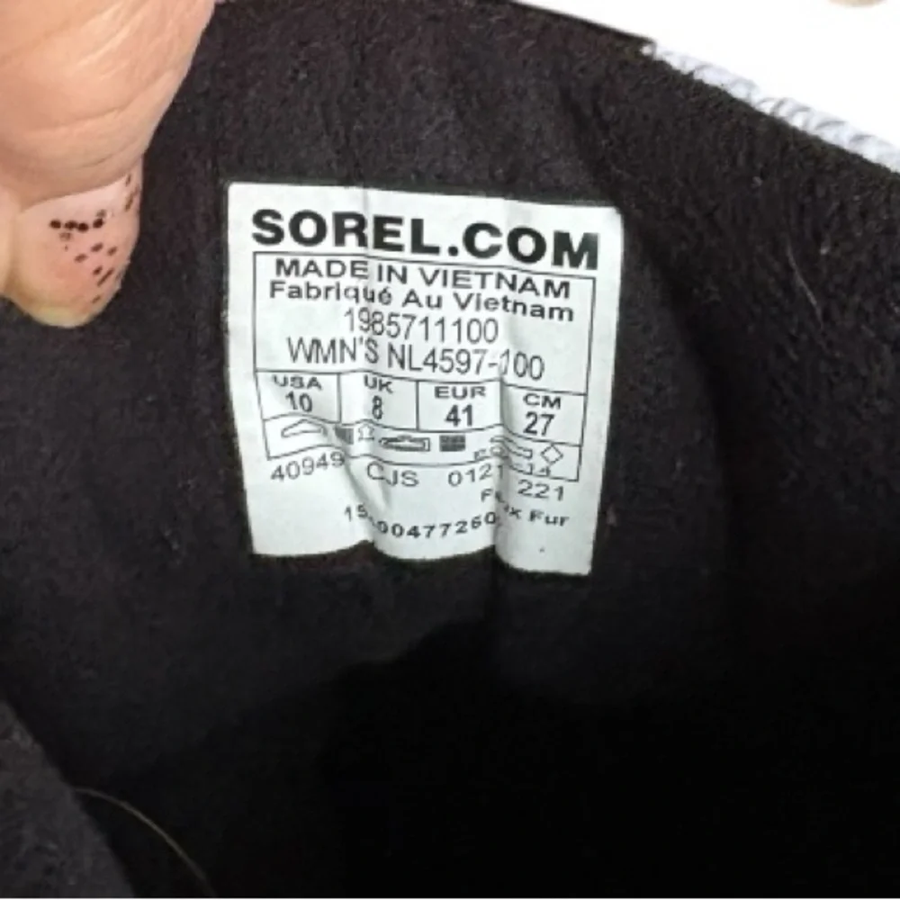 SOREL KINETIC RNEGD SPORT Waterproof Outdoor Boot Black White size 10.